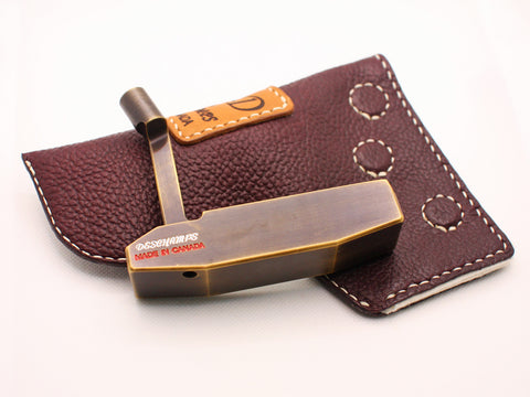 Made in Canada putter with leather headcover