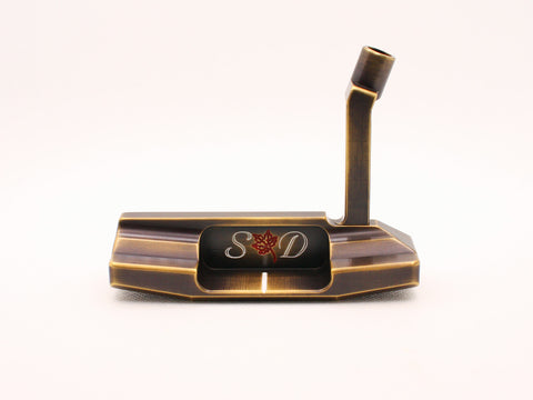 Crisp putter with plumber neck rear view